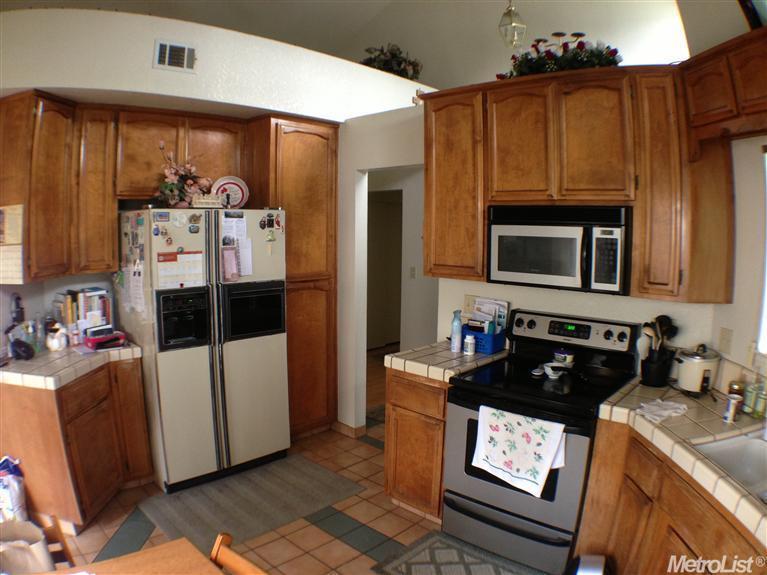 2500 Spring Water Dr, Modesto, CA 95355 photo 3