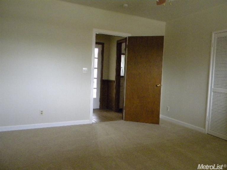 173 E Syracuse Ave, Turlock, CA 95380 photo 5