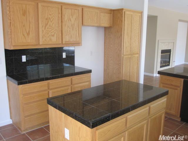 310 Arezzo Way, Tracy, CA 95377 photo 3