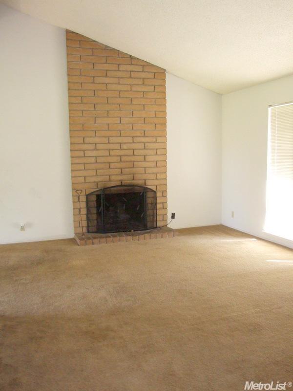9135 Pershing Ave, Orangevale, CA 95662 photo 2