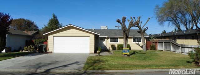 1939 Pine St, Newman, CA 95360 photo 1