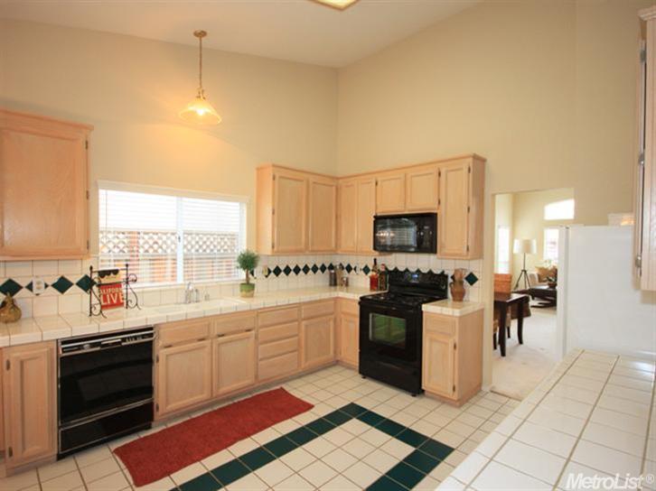 2325 Eagle Ct, Rocklin, CA 95677 photo 8