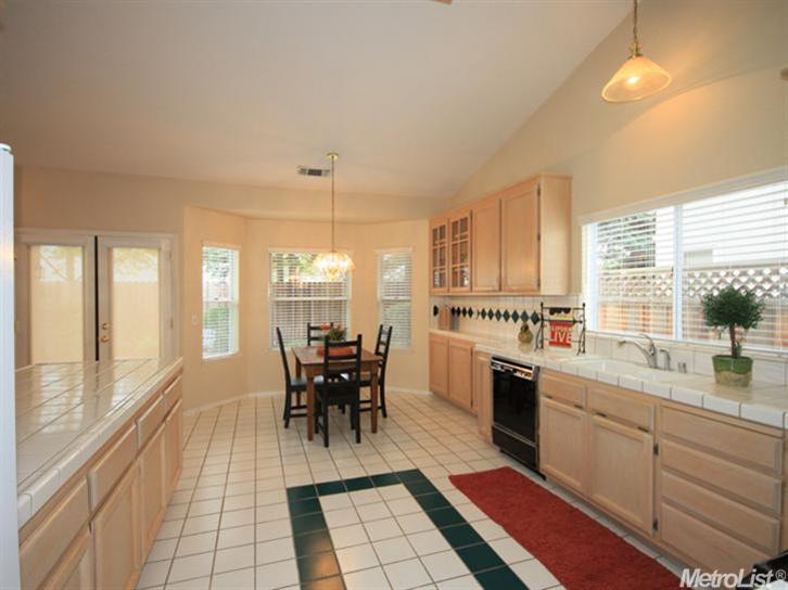 2325 Eagle Ct, Rocklin, CA 95677 photo 9