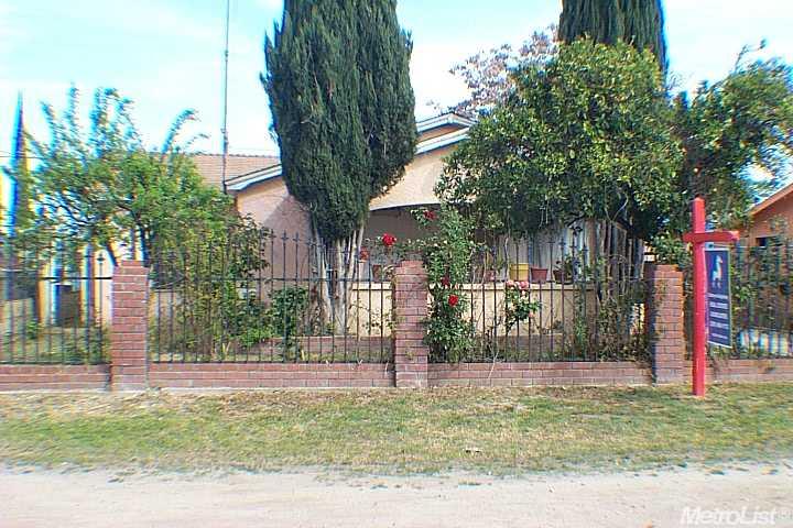 841 Inyo Ave, Modesto, CA 95351 photo 1