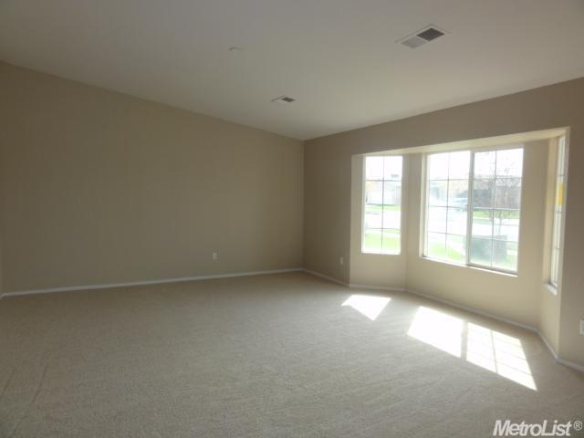 577 Monique Ct, Merced, CA 95341 photo 3