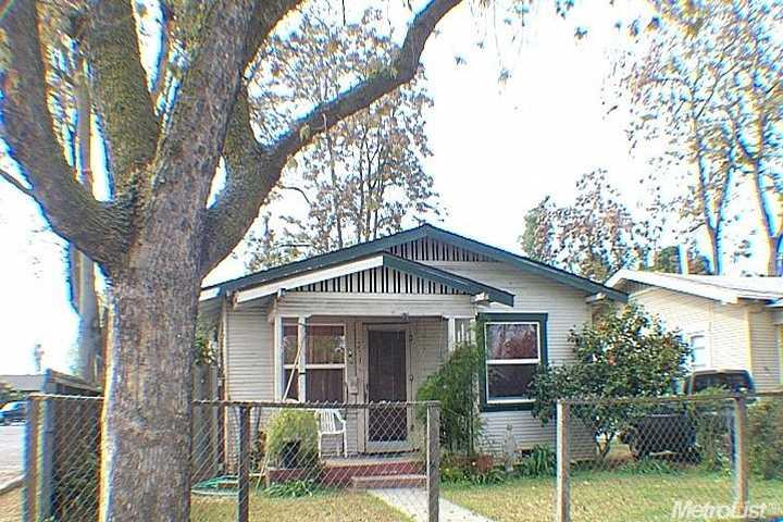 211 Ruberto St, Modesto, CA 95351 photo 1