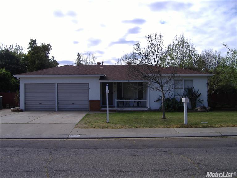 1530 Locke Rd, Modesto, CA 95355 photo 1