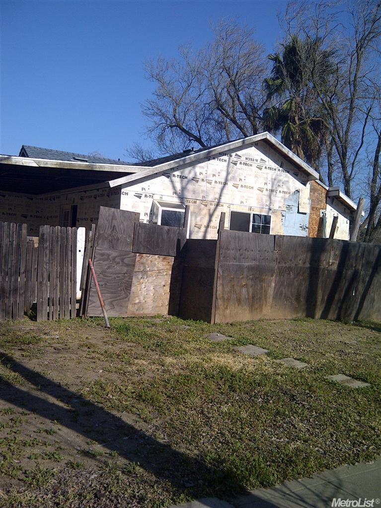 275 K St, Patterson, CA 95363 photo 2