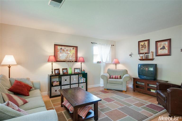 1504 Madrone Ln, Davis, CA 95616 photo 2