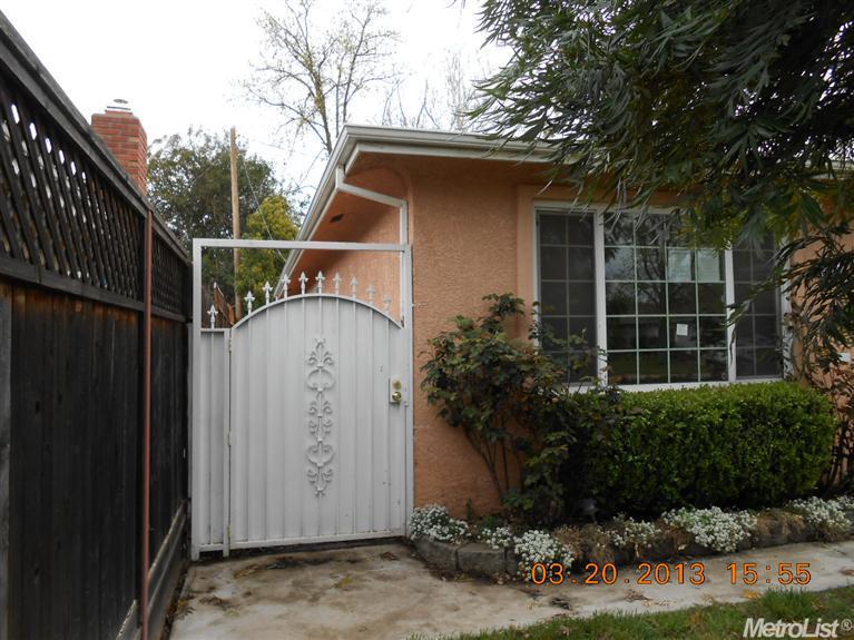 406 Plumas Way, Lodi, CA 95242 photo 2
