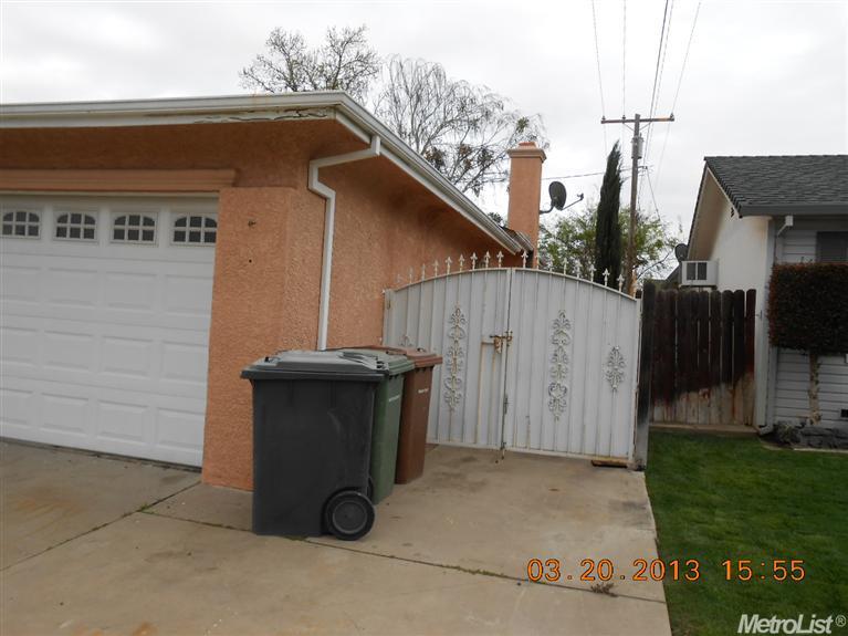 406 Plumas Way, Lodi, CA 95242 photo 3