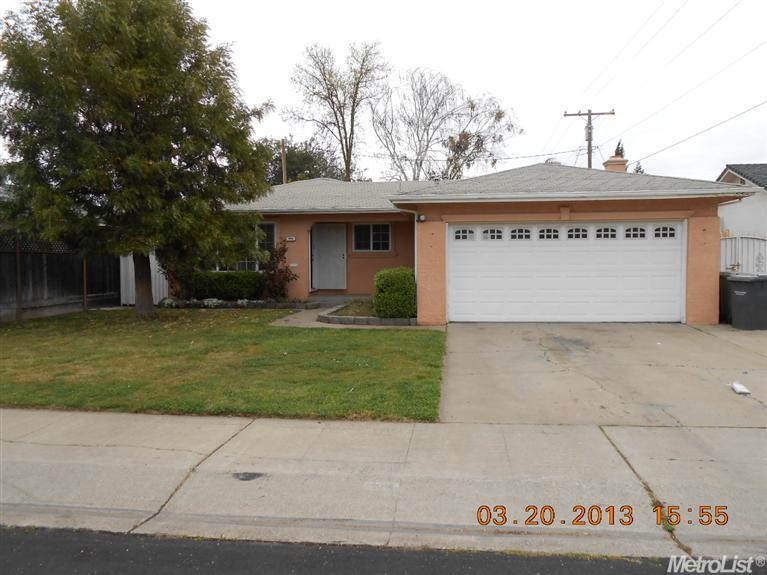 406 Plumas Way, Lodi, CA 95242 photo 1