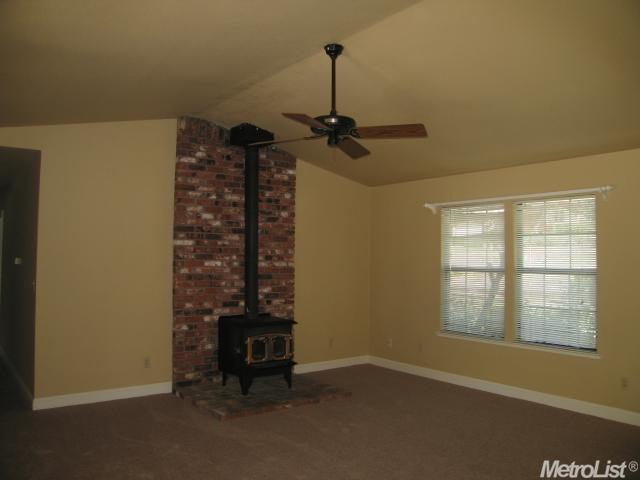 2540 Dudley Dr, Rescue, CA 95672 photo 4