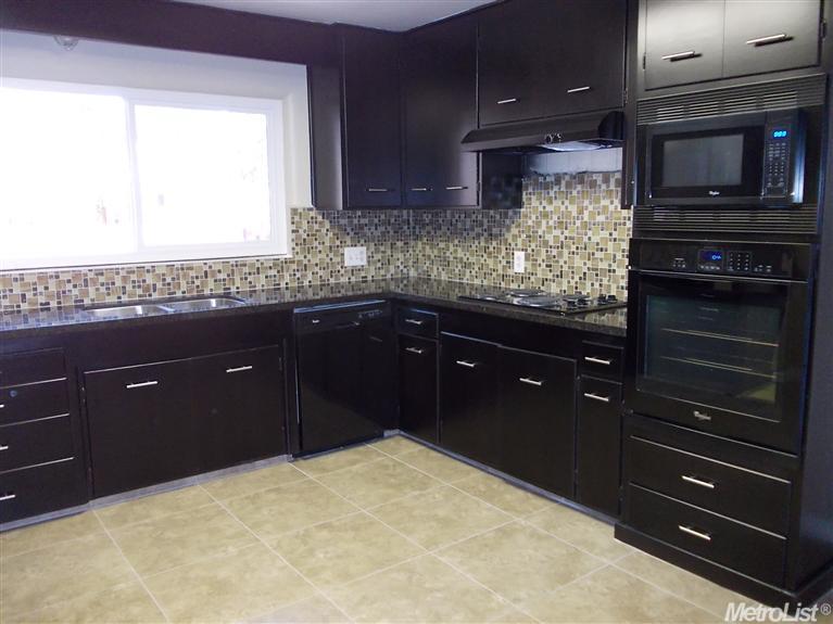 1425 Concord Ave, Modesto, CA 95350 photo 2