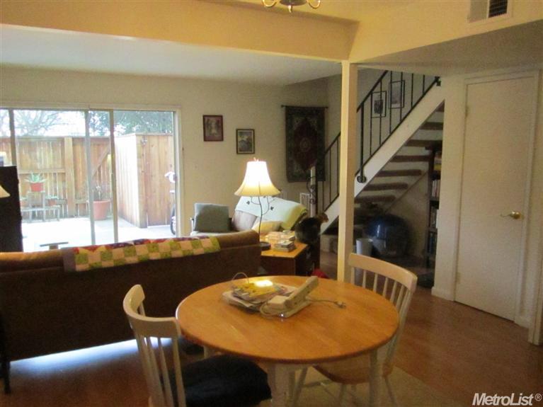 2054 Alta Loma St, Davis, CA 95616 photo 1
