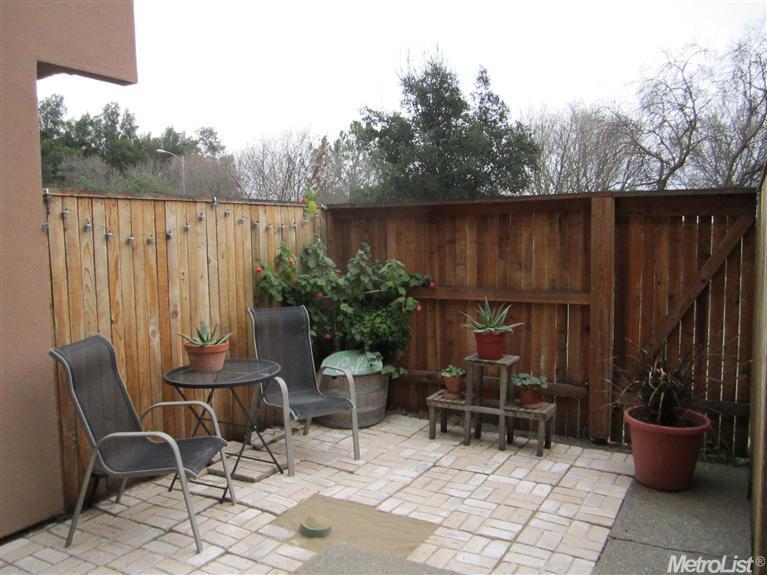 2054 Alta Loma St, Davis, CA 95616 photo 8