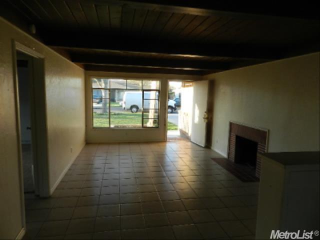 1609 Bedford Ave, Modesto, CA 95351 photo 3