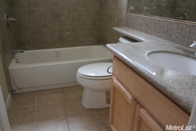 669 Pecan Dr, Ripon, CA 95366 photo 8