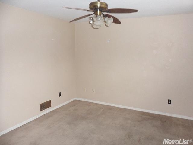 1008 E Fairmont Ave, Modesto, CA 95350 photo 10