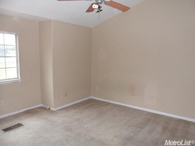 1008 E Fairmont Ave, Modesto, CA 95350 photo 9