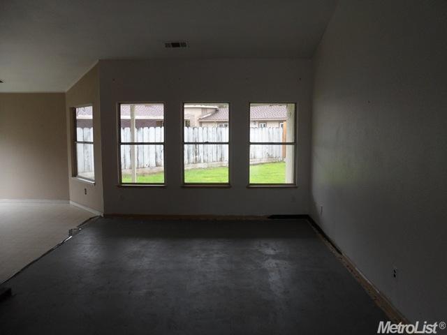 1008 E Fairmont Ave, Modesto, CA 95350 photo 5
