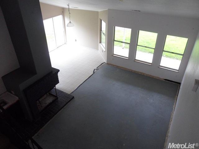 1008 E Fairmont Ave, Modesto, CA 95350 photo 3