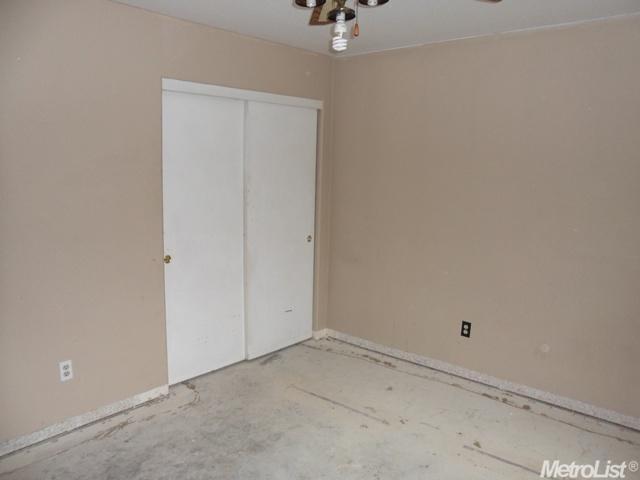 1008 E Fairmont Ave, Modesto, CA 95350 photo 12