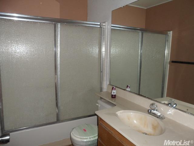 1008 E Fairmont Ave, Modesto, CA 95350 photo 18