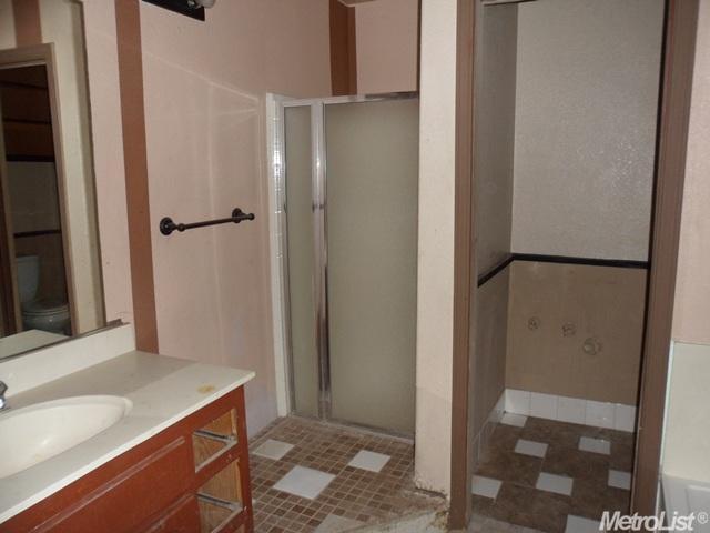 1008 E Fairmont Ave, Modesto, CA 95350 photo 21