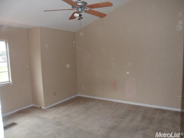 1008 E Fairmont Ave, Modesto, CA 95350 photo 17