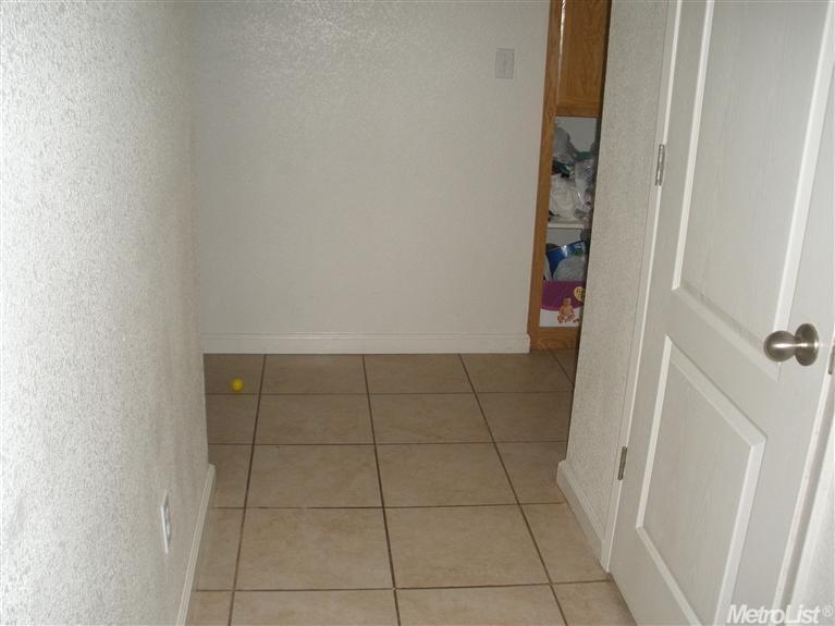 653 S Amanda Ct, Merced, CA 95341 photo 5