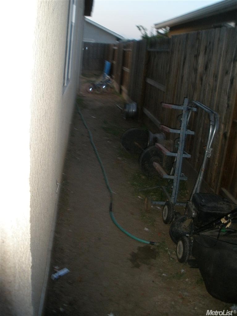 653 S Amanda Ct, Merced, CA 95341 photo 10