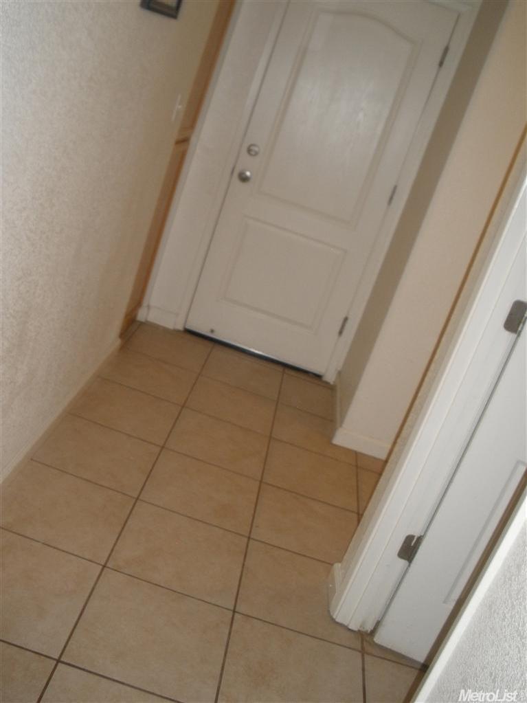 653 S Amanda Ct, Merced, CA 95341 photo 9