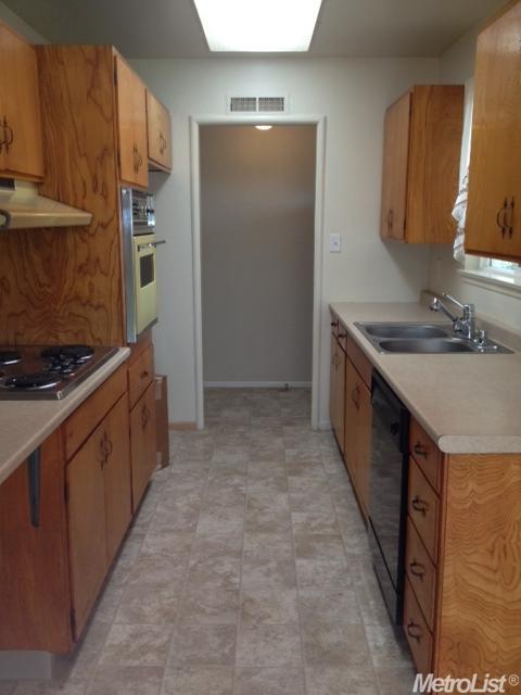 5324 Flagstone St, Carmichael, CA 95608 photo 7
