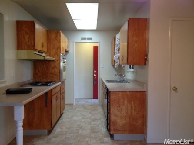 5324 Flagstone St, Carmichael, CA 95608 photo 8