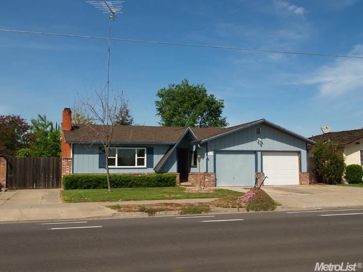 1917 Boothe Rd, Ceres, CA 95307 photo 1
