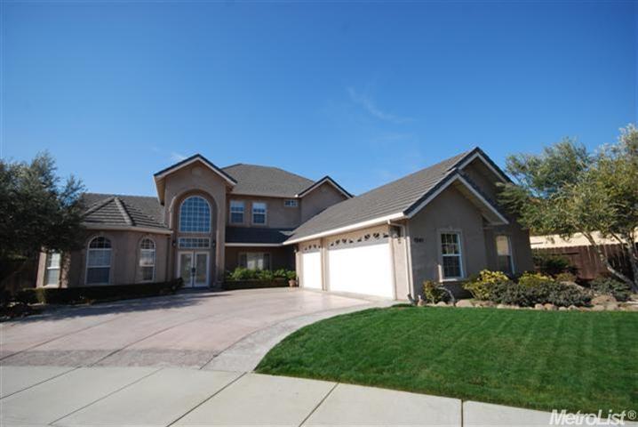 1241 Buzzini Ct, Ripon, CA 95366 photo 2