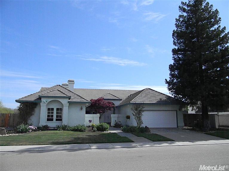 420 Laurelwood Ln, Ripon, CA 95366 photo 1
