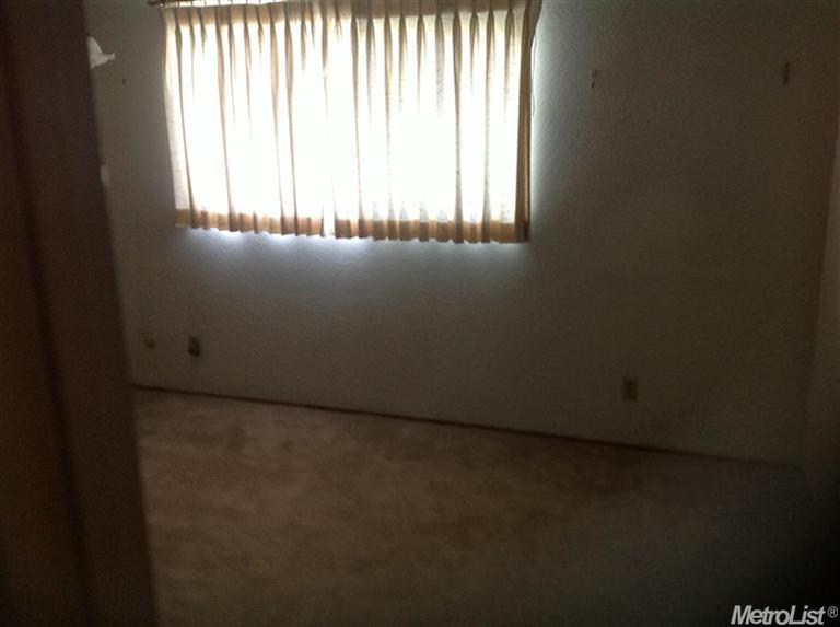 1656 Elm, Modesto, CA 95358 photo 5