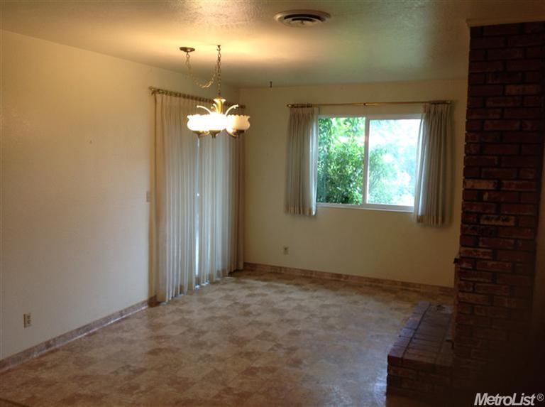 1656 Elm, Modesto, CA 95358 photo 2