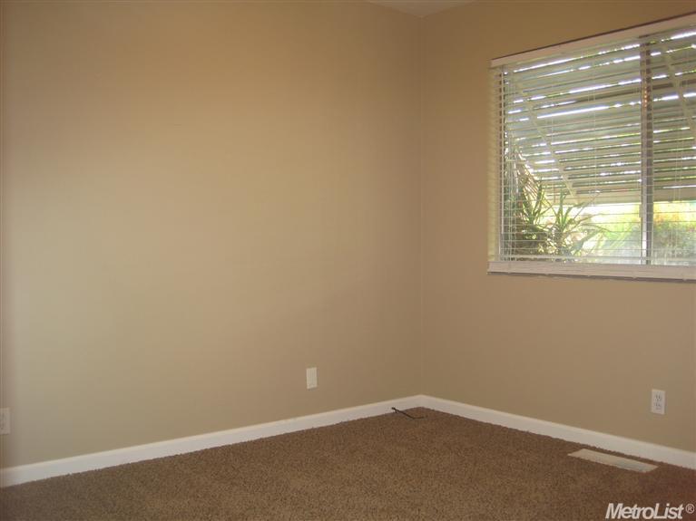 1142 Carnation, Modesto, CA 95355 photo 6