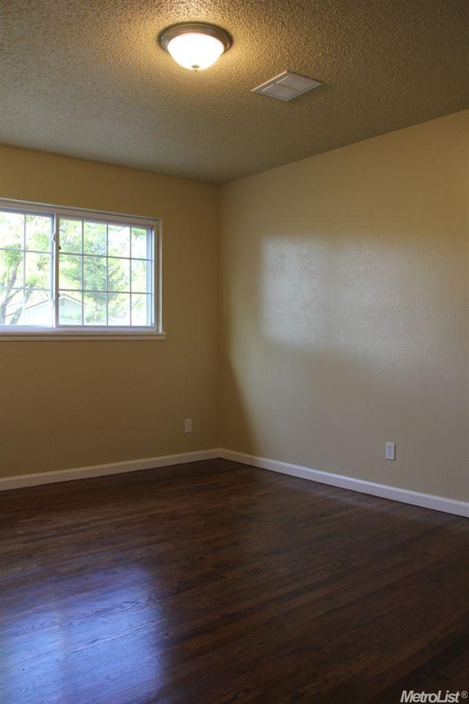 319 Broderick Ave, Modesto, CA 95350 photo 14