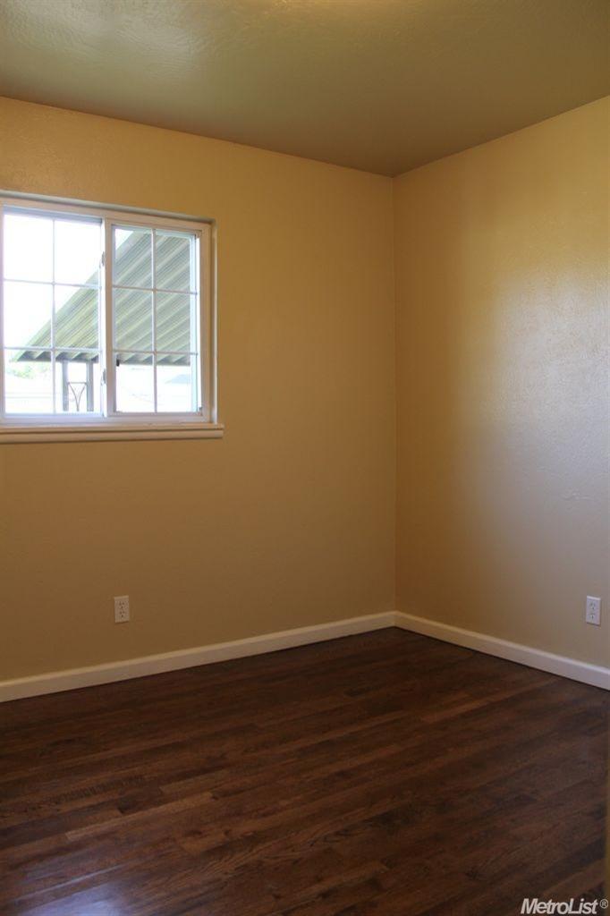 319 Broderick Ave, Modesto, CA 95350 photo 13