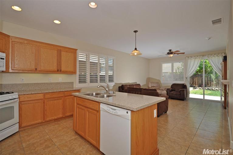 502 Banff Ct, Tracy, CA 95377 photo 4