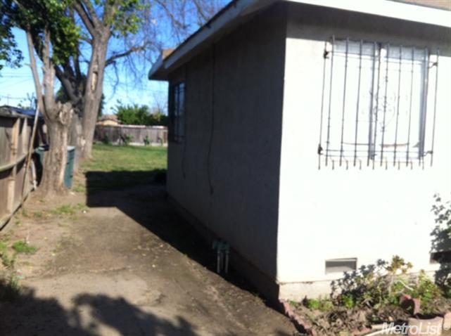 1526 Spokane, Modesto, CA 95358 photo 3