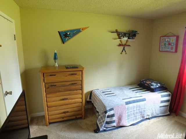 8923 Calvert Ave, Orangevale, CA 95662 photo 10