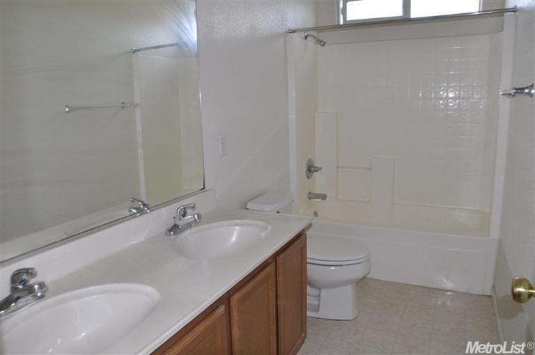 11053 Brattleboro Cir, Mather, CA 95655 photo 6