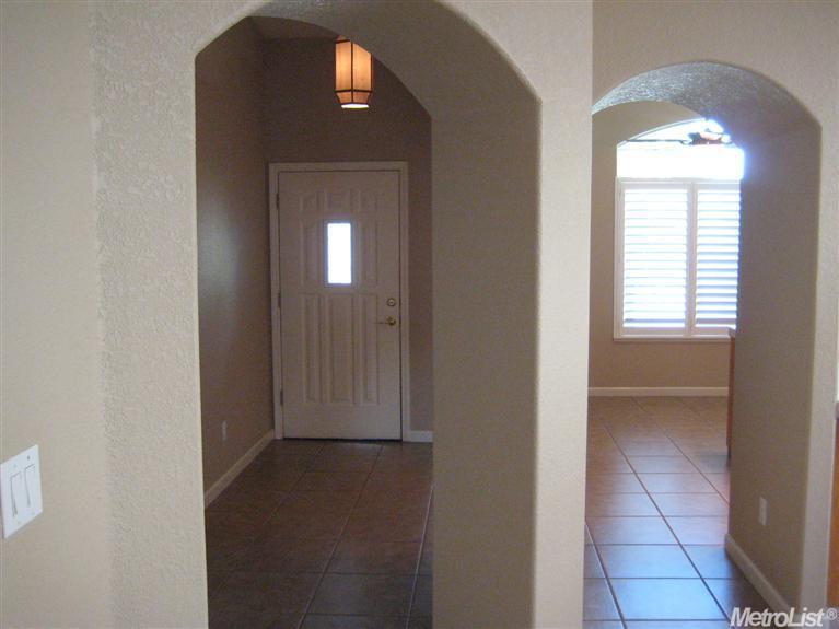 2413 Thaddeous Dr, Escalon, CA 95320 photo 5