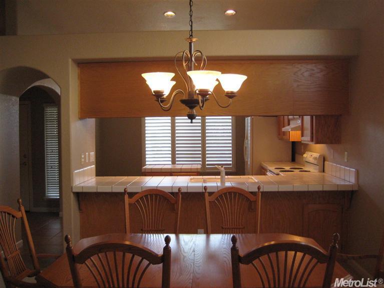 2413 Thaddeous Dr, Escalon, CA 95320 photo 9