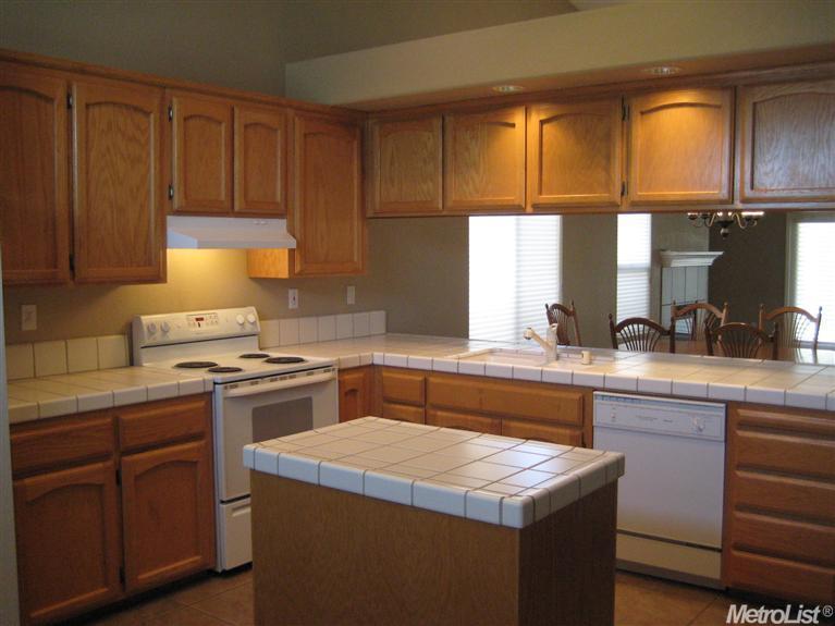 2413 Thaddeous Dr, Escalon, CA 95320 photo 7